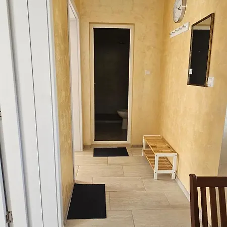 Victoria Διαμέρισμα *